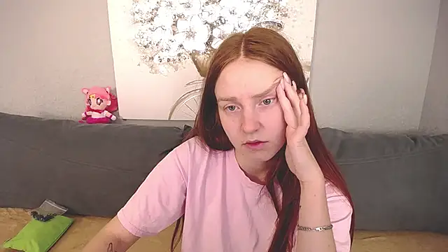 Evarey  online show from October 20, 2025, 4:46 am