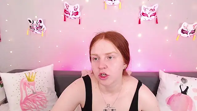 Evarey  online show from June 18, 2026, 4:13 am