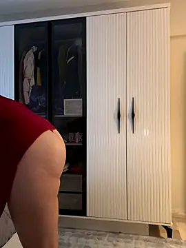 Teengirlmiaa online show from November 17, 2025, 12:33 pm