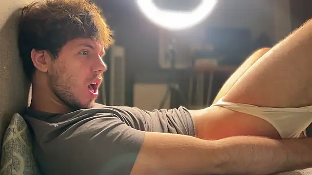 mynameischris online show from November 9, 2025, 4:27 pm