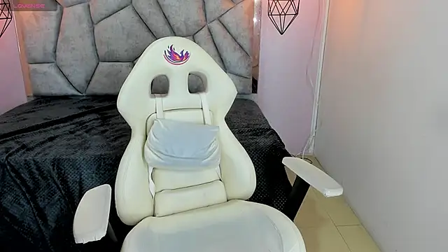 Addyy 02 online show from March 27, 2026, 7:35 pm