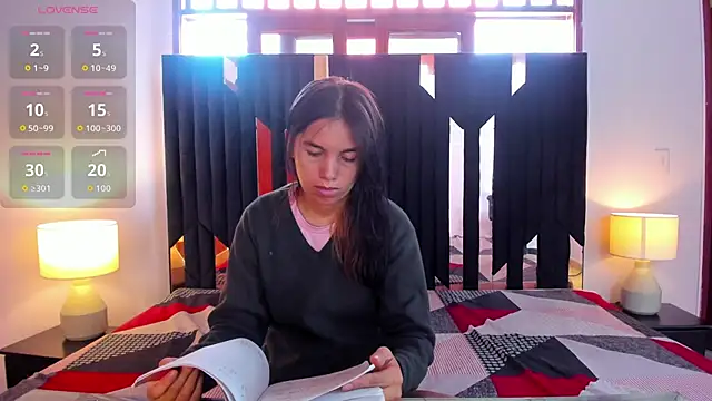 Sofy and Mia online show from November 10, 2025, 12:04 pm