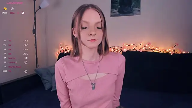 Snapshot of Golden_dawn chatting on October 28, 2025, 7:34 am Golden dawn online show from October 28, 2025, 7:34 am