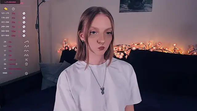 Snapshot of Golden_dawn chatting on October 31, 2025, 7:20 am Golden dawn online show from October 31, 2025, 7:20 am