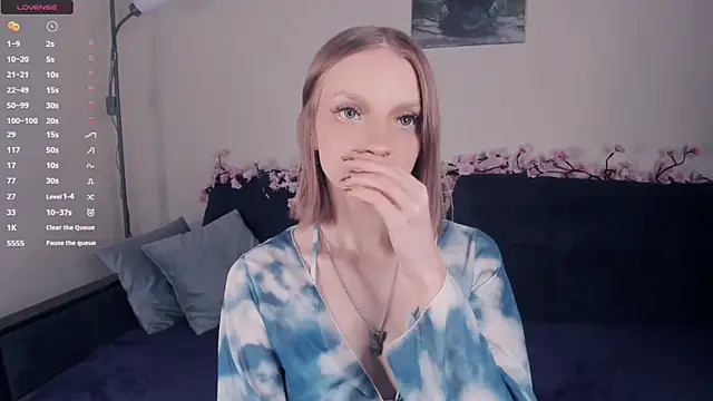 Snapshot of Golden_dawn chatting on November 7, 2025, 7:19 am Golden dawn online show from November 7, 2025, 7:19 am