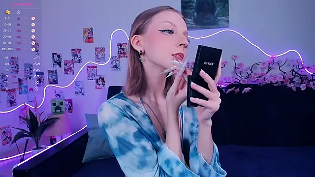 Snapshot of Golden_dawn chatting on December 3, 2025, 7:16 am Golden dawn online show from December 3, 2025, 7:16 am