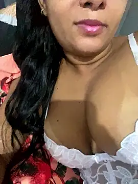 Brunamorenago online show from January 14, 2026, 12:44 pm