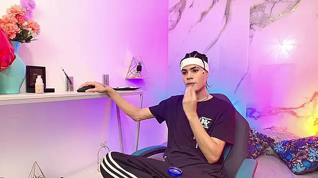 JacobBlackwell  online show from March 4, 2026, 3:34 am