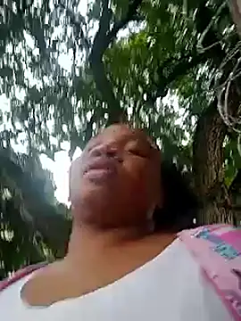 Bigasshott  online show from November 13, 2025, 6:29 pm