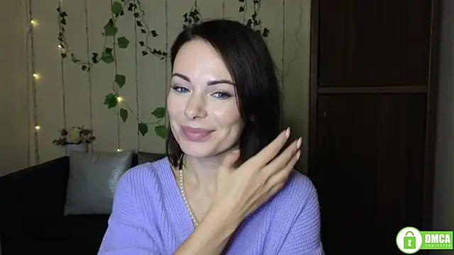 Rita lovvylyou online show from October 7, 2025, 11:40 am