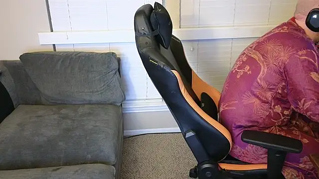 theballboy1 online show from April 18, 2026, 9:24 am