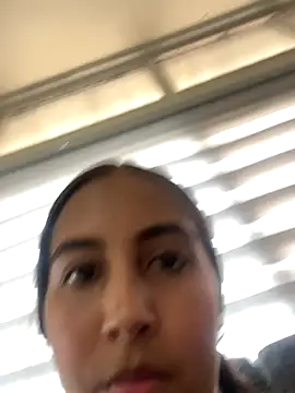 Luna star3 online show from October 28, 2025, 6:32 pm