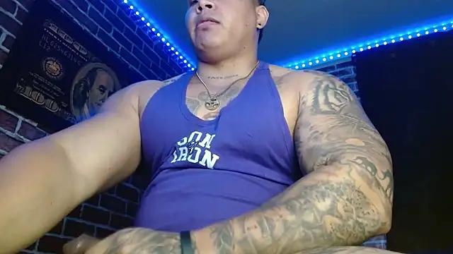 jordan bigcock  online show from December 17, 2025, 3:23 am