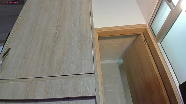 Snapshot of TianaGlow44 chatting on May 18, 2026, 11:27 am TianaGlow44 online show from May 18, 2026, 11:27 am