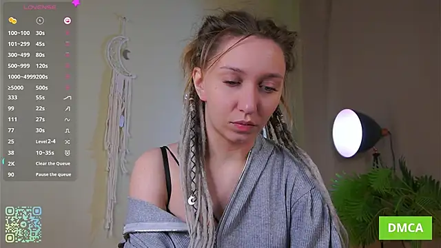 JohnetteConstine online show from October 19, 2025, 5:19 am