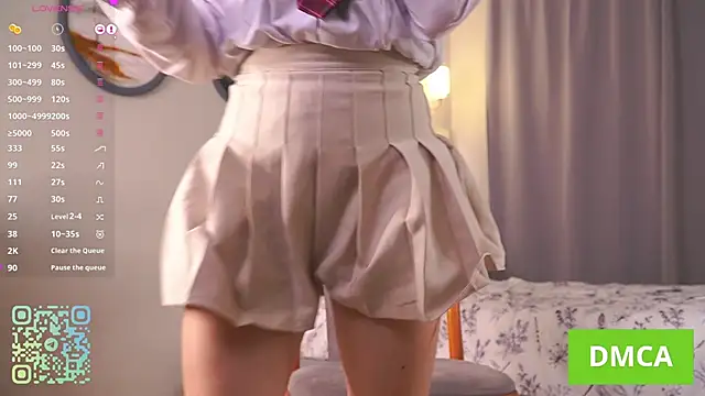 JohnetteConstine online show from October 22, 2025, 6:35 am