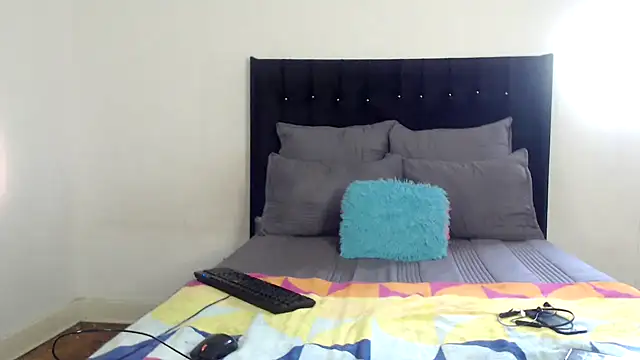 MissLola026 online show from March 10, 2026, 8:41 am