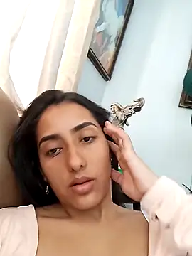 Queen sofya online show from November 8, 2025, 7:45 pm