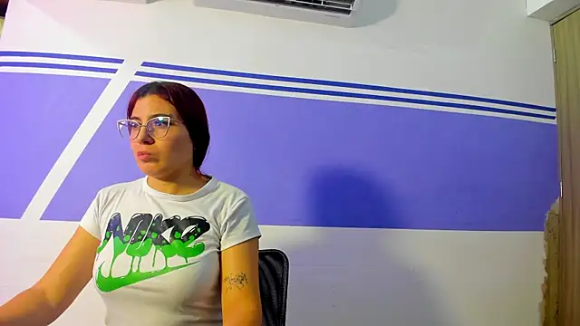 Snapshot of allison_mc chatting on June 17, 2026, 7:04 pm allison mc online show from June 17, 2026, 7:04 pm