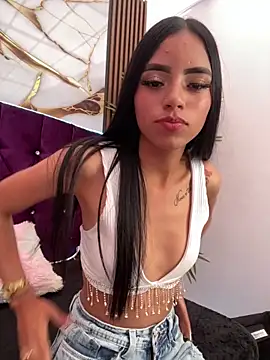 Snapshot of Celeste_ec chatting on October 15, 2025, 5:24 pm Celeste ec online show from October 15, 2025, 5:24 pm