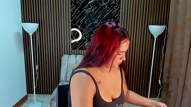 Lyla 19 online show from October 22, 2025, 12:38 pm
