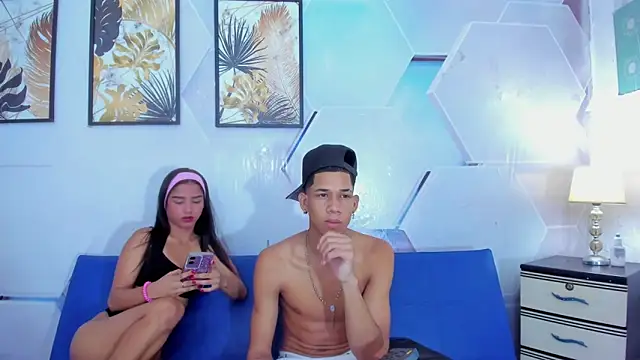 Little nicoll online show from October 26, 2025, 11:42 pm