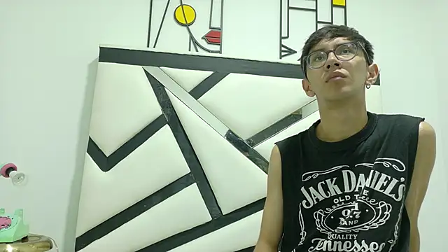 TWINK JOSS online show from October 10, 2025, 7:02 pm