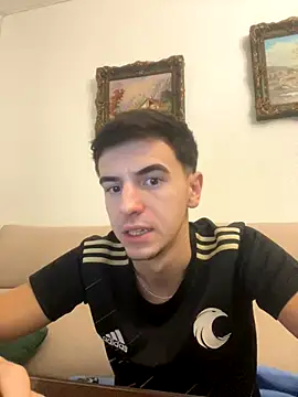 Snapshot of suarezz_ chatting on October 11, 2025, 5:11 pm suarezz online show from October 11, 2025, 5:11 pm