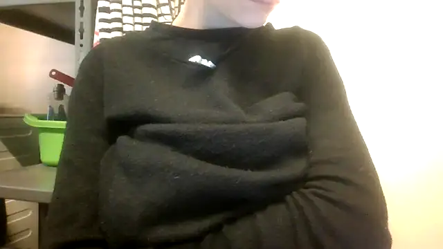 Snapshot of SuperValentina chatting on March 28, 2026, 4:28 pm SuperValentina online show from March 28, 2026, 4:28 pm
