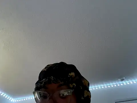 Snapshot of twerkaholic120 chatting on November 6, 2025, 5:14 pm twerkaholic120 online show from November 6, 2025, 5:14 pm