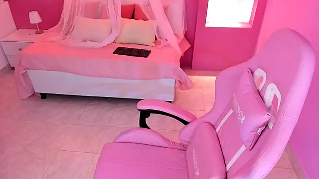 HolyLux online show from November 28, 2025, 11:13 am