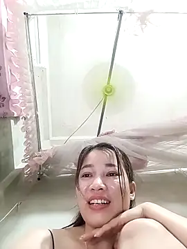 ladzy sexy online show from April 10, 2026, 7:07 pm