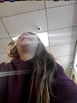 Snapshot of Cassaroll333 chatting on October 20, 2025, 3:45 pm Cassaroll333 online show from October 20, 2025, 3:45 pm