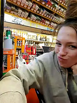 Snapshot of Cassaroll333 chatting on February 1, 2026, 4:49 pm Cassaroll333 online show from February 1, 2026, 4:49 pm