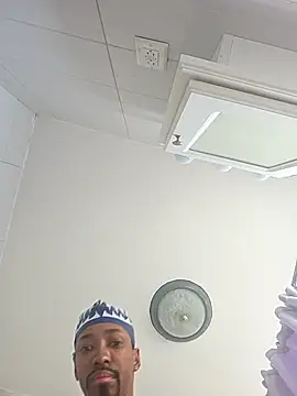 SLIM-BONEZ-N-HARMONY online show from January 16, 2026, 3:05 pm