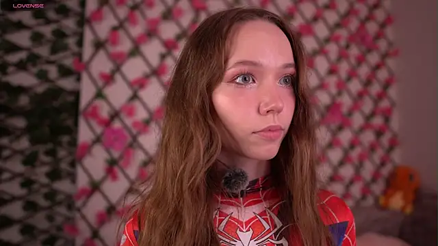 Petite Polly online show from November 8, 2025, 6:07 pm