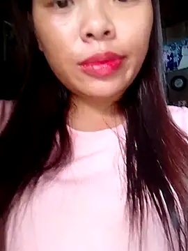 Snapshot of hello-cute chatting on October 12, 2025, 8:24 am hello-cute online show from October 12, 2025, 8:24 am
