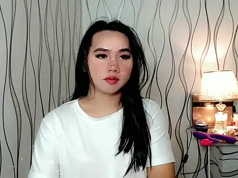 im ursweetheart online show from October 10, 2025, 3:33 pm