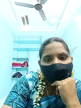 kajal-kajal1 online show from November 29, 2025, 5:05 pm