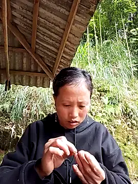 jerry-xx online show from November 16, 2025, 1:22 am