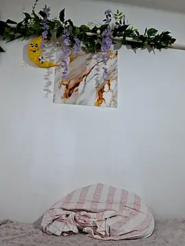 Snapshot of Nika_aa chatting on July 6, 2026, 3:36 pm Nika aa online show from July 6, 2026, 3:36 pm