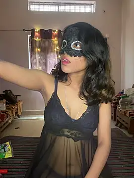 Lovebirdss online show from February 14, 2026, 7:49 am