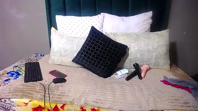 DeliciousBoobsx25 online show from November 23, 2025, 8:36 am