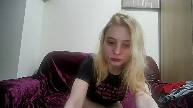 Snapshot of cinnamon-xx chatting on May 14, 2026, 1:34 am cinnamon-xx online show from May 14, 2026, 1:34 am