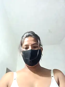 Hot radhaji online show from October 17, 2025, 10:51 am