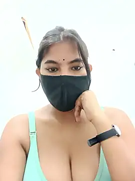 Hot radhaji online show from January 10, 2026, 10:06 am