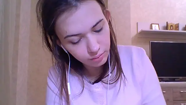 CeyaLier online show from December 18, 2025, 5:30 pm