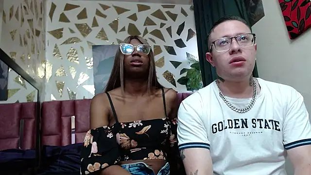 ashanti-and-alejo online show from October 18, 2025, 12:39 pm