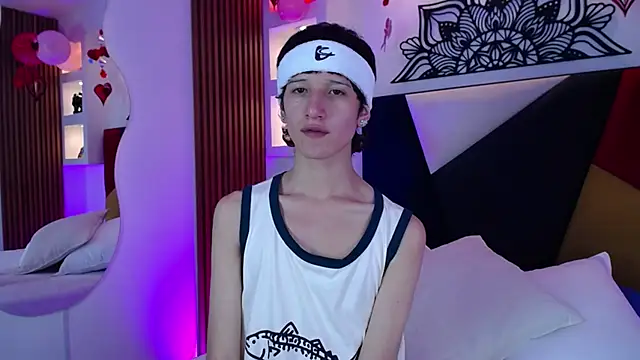 Emo Boy  online show from February 12, 2026, 8:15 pm