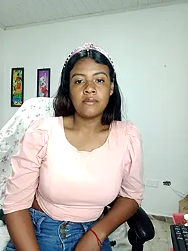 vannesitha25 online show from October 9, 2025, 2:59 pm